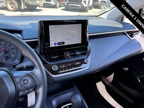 Used 2025 Toyota Corolla LE FWD image 16