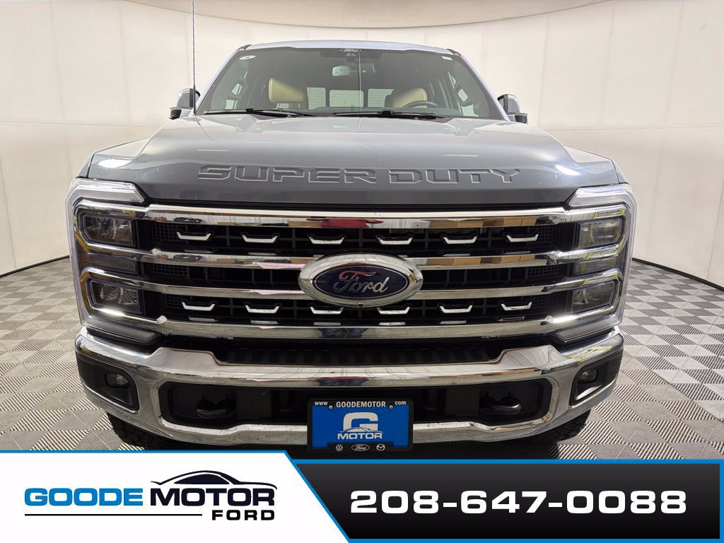 Used 2025 Ford F350 Lariat w/ Chrome Package AWD/4WD image 3