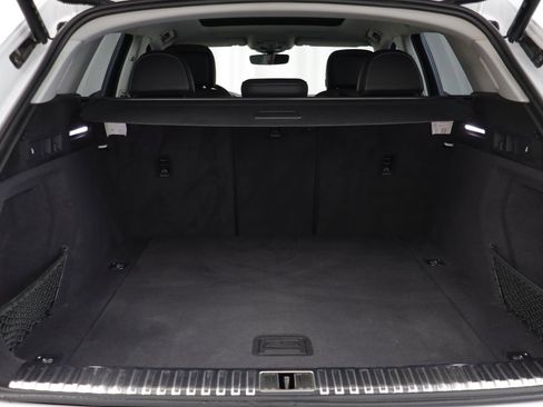 Used 2024 Audi Q8 e-tron Prestige w/ Prestige Package image 18