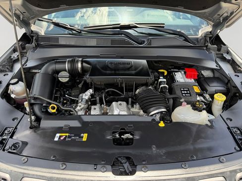 Used 2023 Jeep Compass Trailhawk AWD/4WD image 9