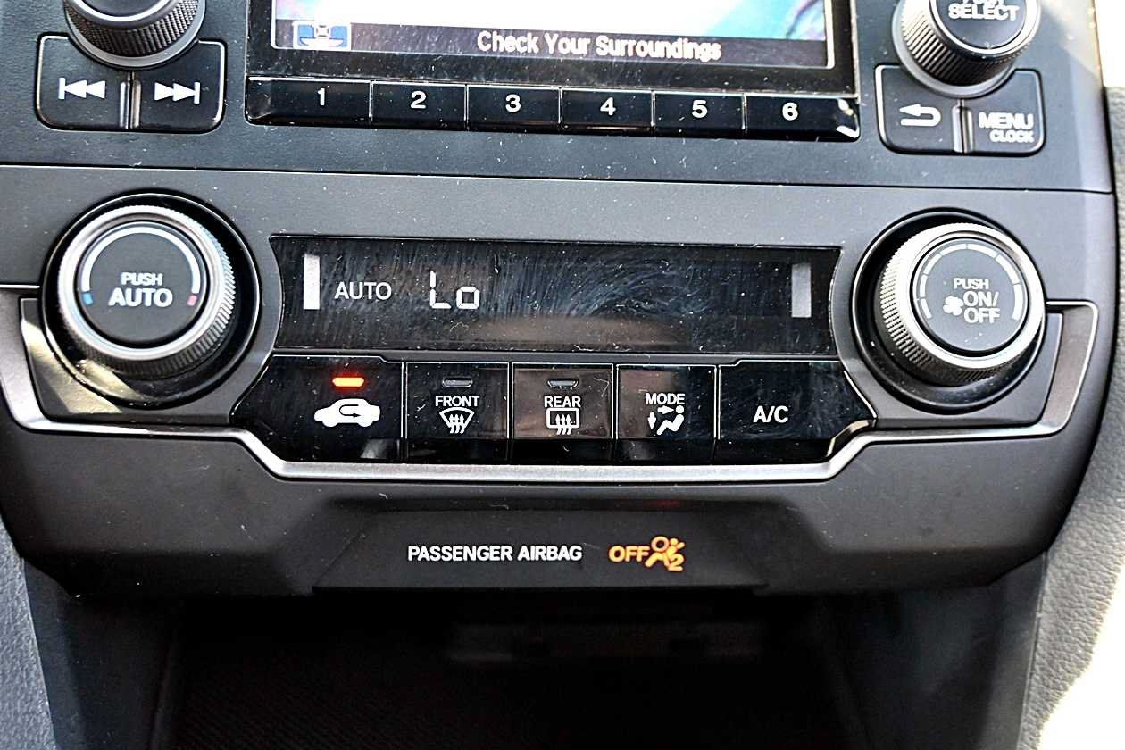 Used 2017 Honda Civic Sport image 24
