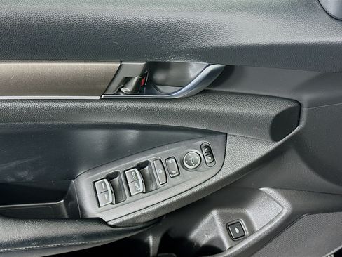 Used 2018 Honda Accord LX image 15