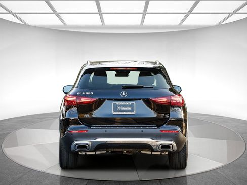 Certified 2025 Mercedes-Benz GLA 250 image 3