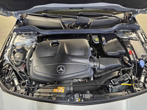 Used 2018 Mercedes-Benz CLA 250 image 9
