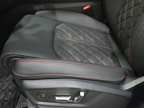 New 2026 Audi Q8 Prestige image 28