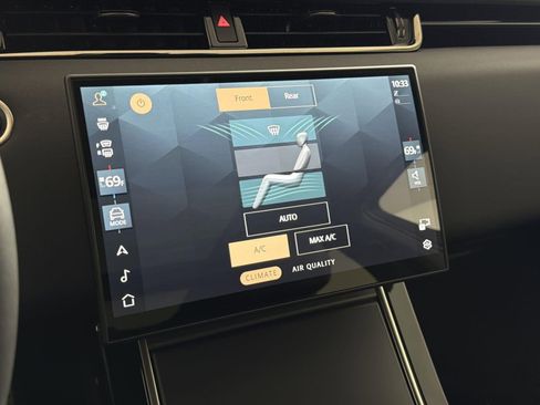 Certified 2025 Land Rover Range Rover Evoque Dynamic SE image 15