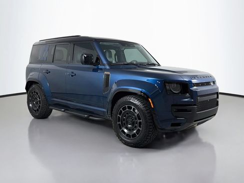 Used 2026 Land Rover Defender 110 OCTA AWD/4WD image 3