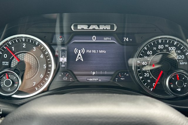 Used 2025 RAM 1500 Laramie AWD/4WD image 28