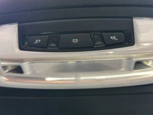 Used 2015 BMW M4 Convertible RWD image 41