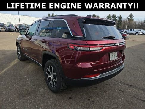 Used 2024 Jeep Grand Cherokee Limited w/ Luxury Tech Group II image 5