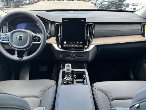 New 2026 Volvo XC90 B5 Core AWD/4WD image 10