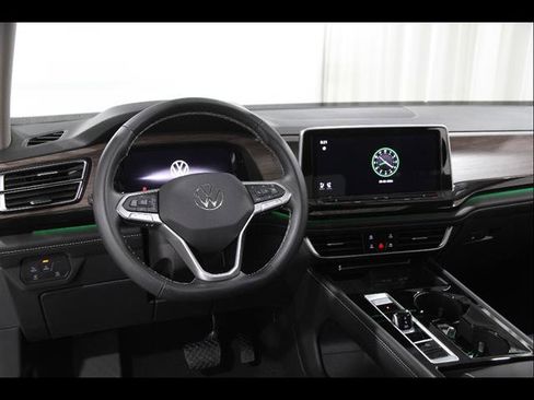 Certified 2025 Volkswagen Atlas SEL image 6