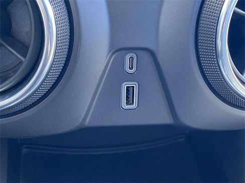 Used 2021 Chevrolet Blazer LT image 27