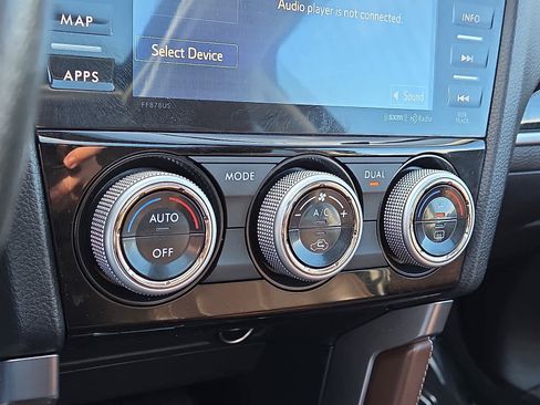 Used 2017 Subaru Forester 2.5i Touring image 18