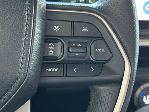 Certified 2025 Toyota 4Runner Limited image 30