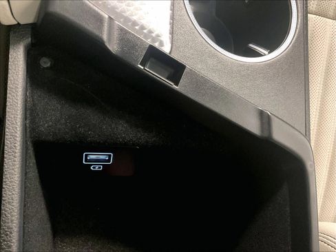 Used 2023 Genesis G70 2.0T w/ Sport Prestige Package image 27