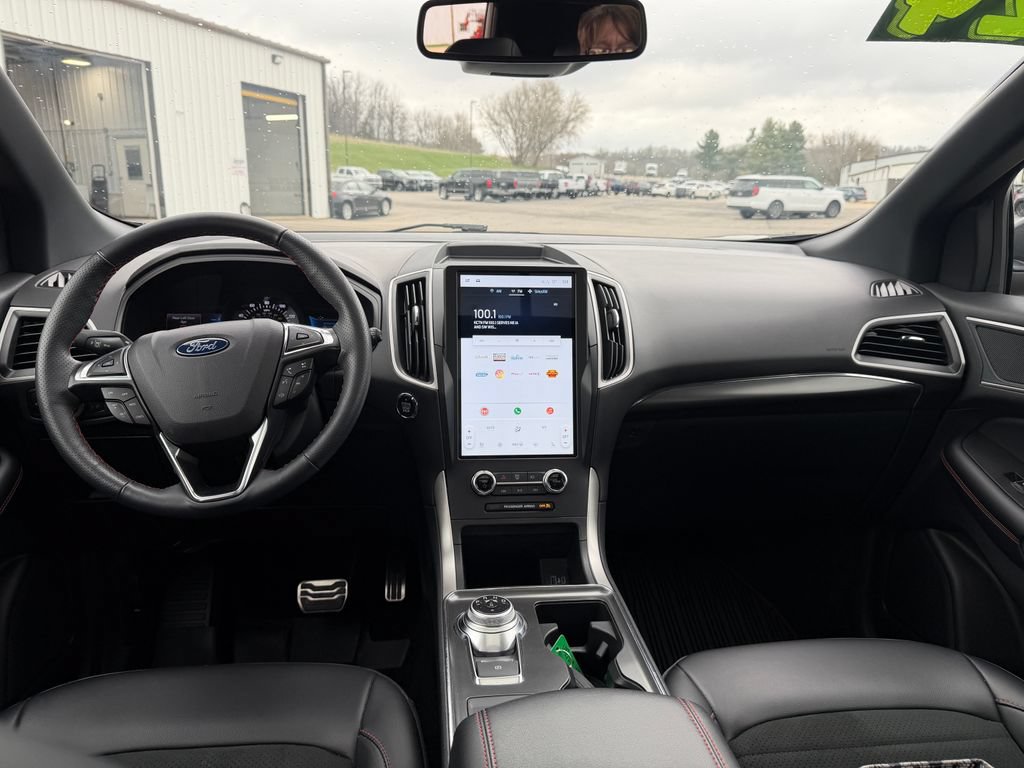 Used 2024 Ford Edge ST-Line AWD/4WD image 18
