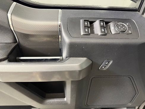 Used 2017 Ford F150 XLT w/ Equipment Group 302A Luxury AWD/4WD image 14