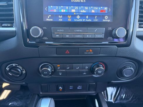Used 2023 Nissan Frontier SV w/ Technology Package image 17
