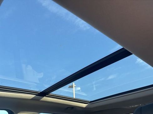 Used 2024 Toyota Tundra Limited w/ Power Package image 10