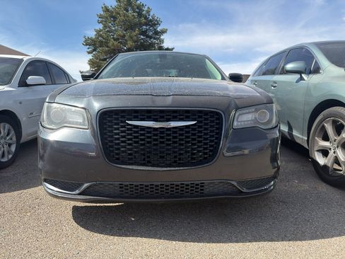 Used 2018 Chrysler 300 Touring w/ Sport Appearance Package RWD image 4