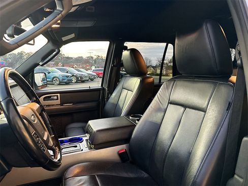 Used 2017 Ford Expedition Limited image 8