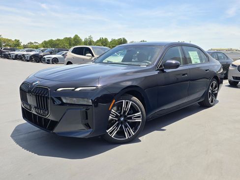 New 2026 BMW 740i RWD image 26