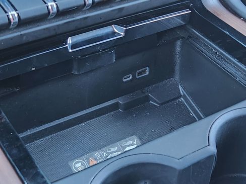 Used 2025 GMC Yukon XL Denali image 22