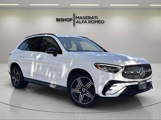 Used 2024 Mercedes-Benz GLC 300 video 1