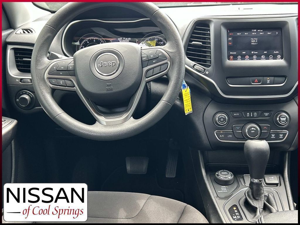 Used 2021 Jeep Cherokee Latitude AWD/4WD image 21