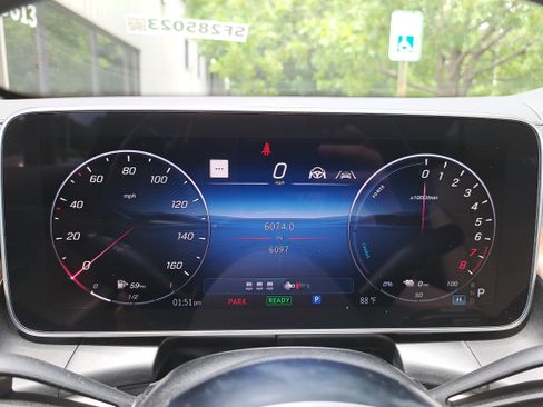 Certified 2025 Mercedes-Benz GLC 350e 4MATIC image 21