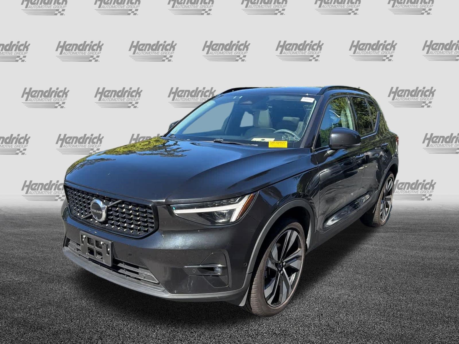 Used 2024 Volvo XC40 B5 Ultimate w/ Protection Package Premier AWD/4WD image 9