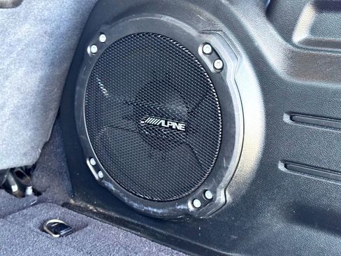 Used 2021 Jeep Wrangler Unlimited Sahara image 9