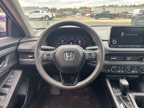 Used 2024 Honda Accord EX image 10