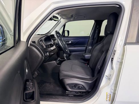 Used 2020 Jeep Renegade Altitude image 25