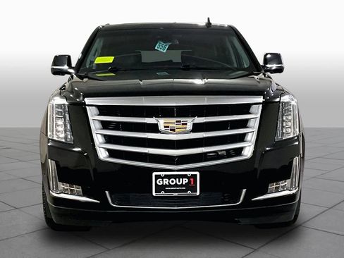 Used 2019 Cadillac Escalade Luxury AWD/4WD image 4