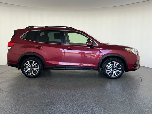 Used 2023 Subaru Forester Limited AWD/4WD image 2