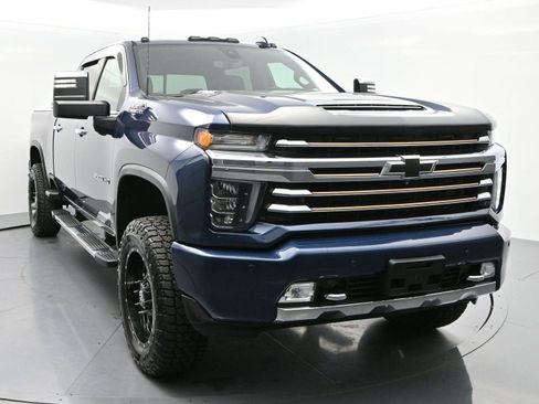 Used 2020 Chevrolet Silverado 3500 High Country AWD/4WD image 2