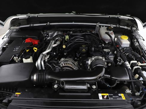 Used 2024 Jeep Wrangler Unlimited Sport AWD/4WD image 32