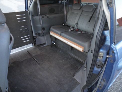 Used 2007 Dodge Grand Caravan SXT w/ Leather Interior Group image 7