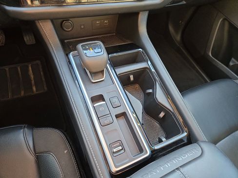 Used 2022 Nissan Pathfinder SL w/ SL Premium Package image 22