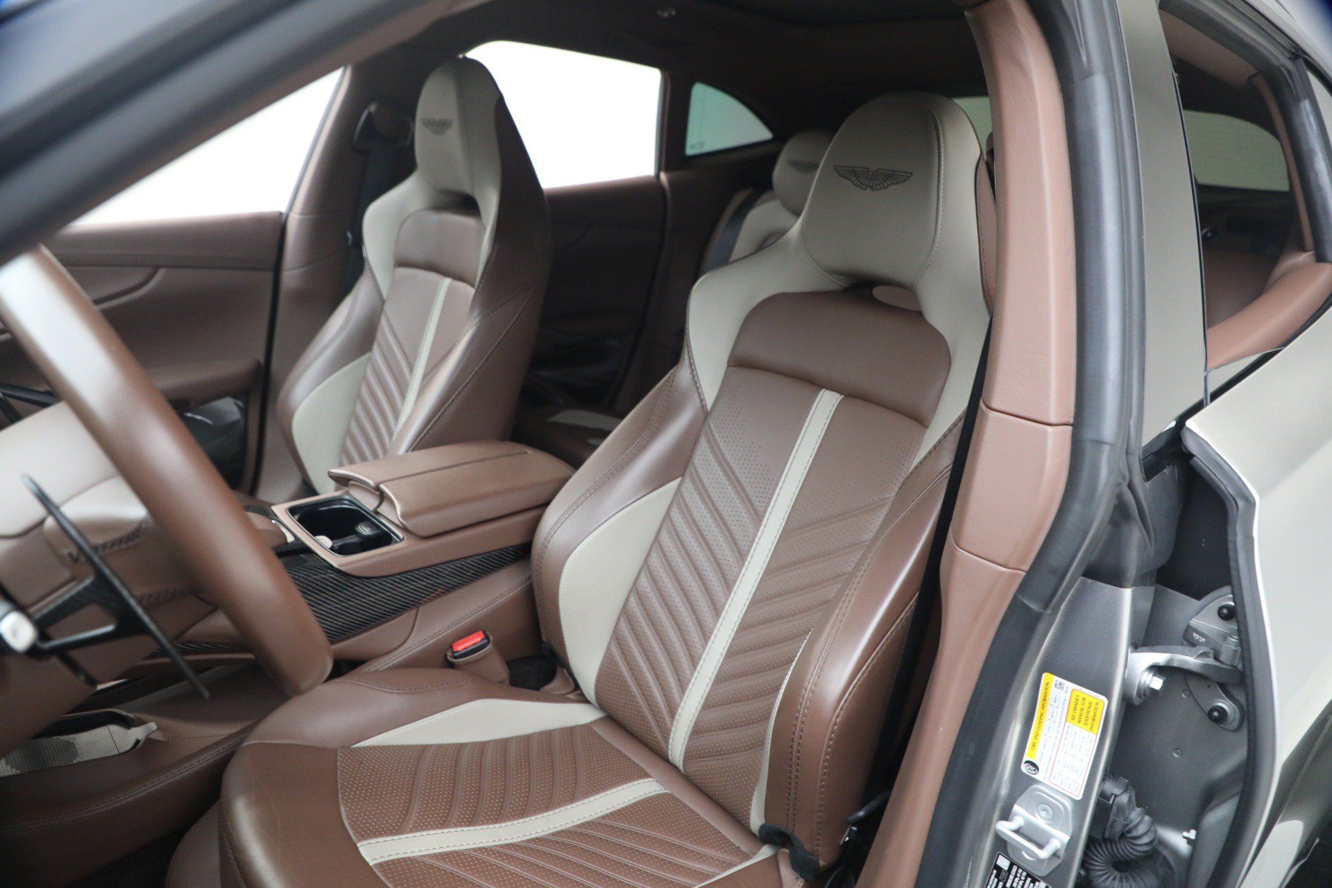 Used 2023 Aston Martin DBX 707 AWD/4WD image 14