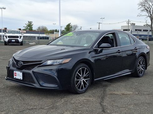 Certified 2024 Toyota Camry SE w/ Cold Weather Package image 3