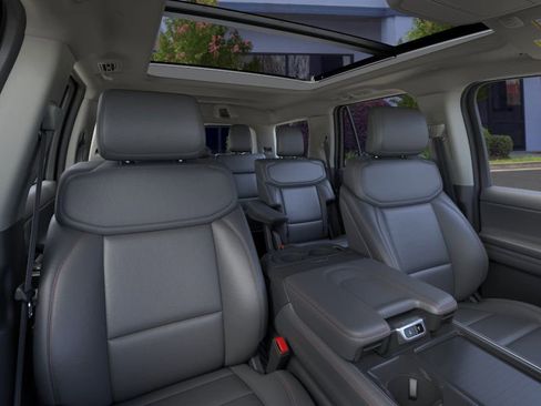 New 2026 Ford Expedition Active image 10