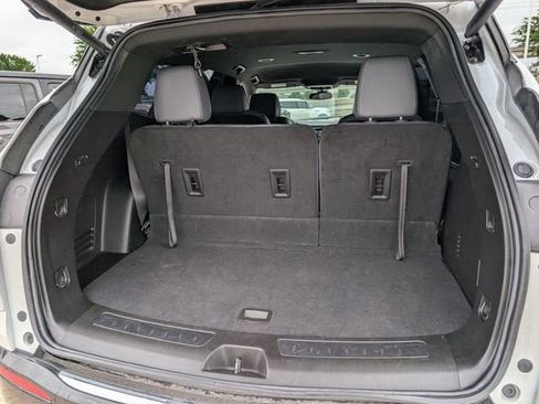 Certified 2024 Buick Enclave Essence w/ Sport Touring Edition image 29