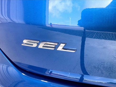 Used 2022 Ford Edge SEL w/ Convenience Package AWD/4WD image 31
