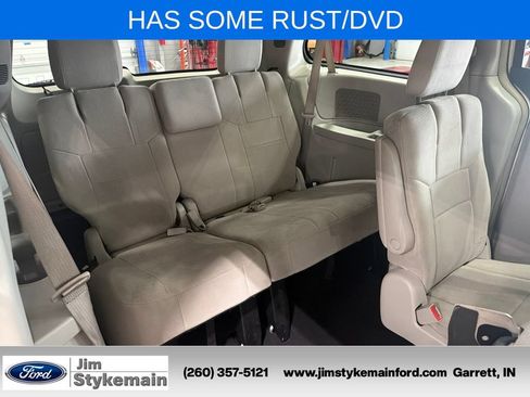 Used 2011 Chrysler Town & Country Touring w/ Entertainment Group #1 FWD image 38