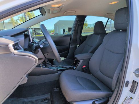 Used 2020 Toyota Corolla LE image 16