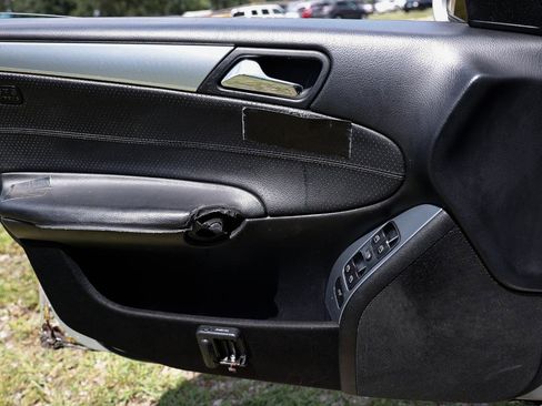Used 2005 Mercedes-Benz C 230 Sedan image 35