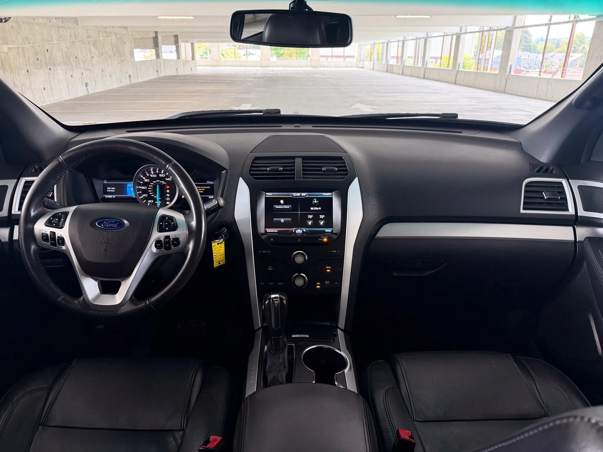 Used 2015 Ford Explorer XLT w/ Equipment Group 202B FWD image 30